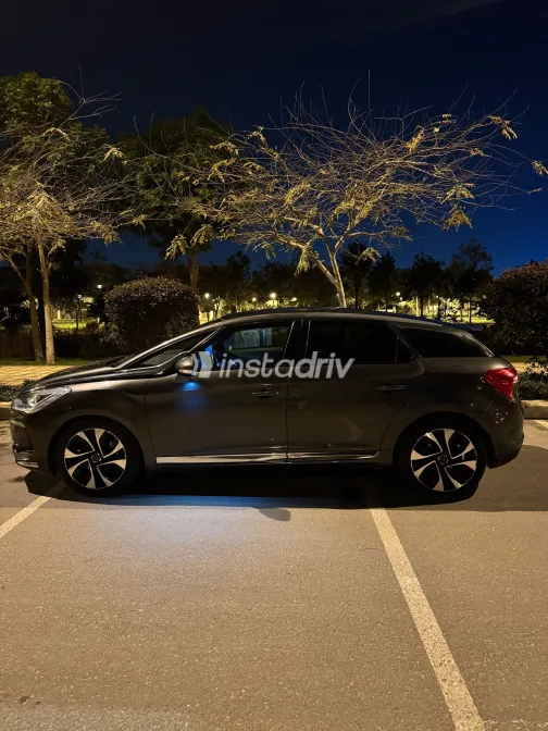 دى اس دى اس 5 2015 أبيض مستعملة للبيع - 5