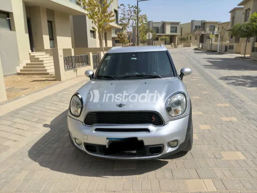 مينى كانترمان اس 2011 أبيض مستعملة للبيع - 3