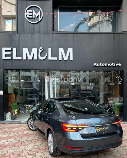 سكودا سوبيرب 2021 أبيض مستعملة للبيع - 6