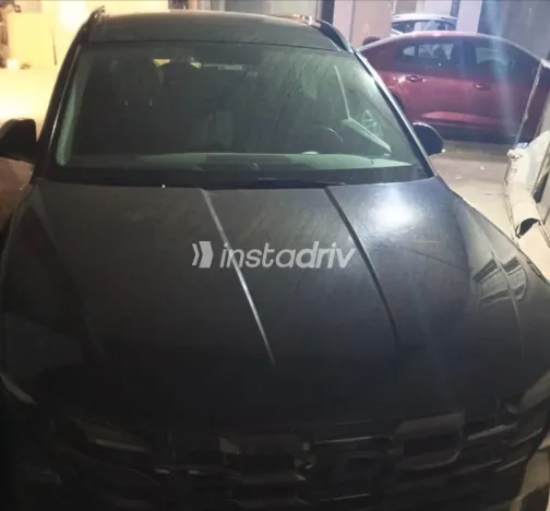 هيونداي توسان 2025 أبيض مستعملة للبيع - 1