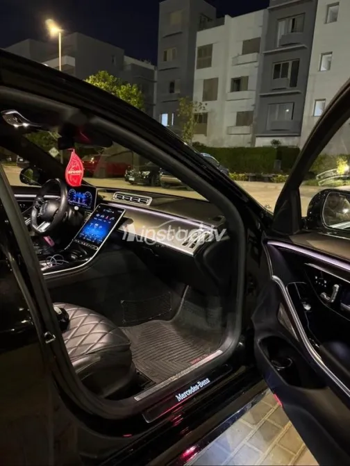مرسيدس S 500 2021 أسود مستعملة للبيع - 7