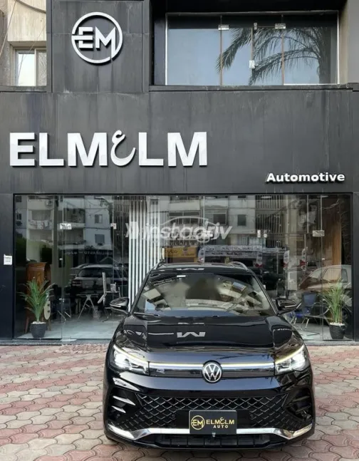 Volkswagen Tiguan 2024 Black Used for Sale - 4