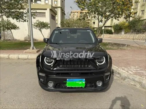 جيب رينيجيد 2021 أسود مستعملة للبيع - 1
