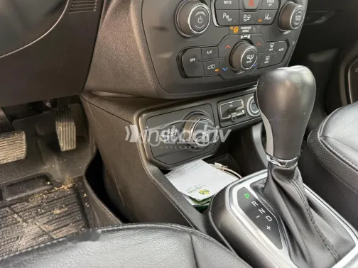 جيب رينيجيد 2021 أسود مستعملة للبيع - 6