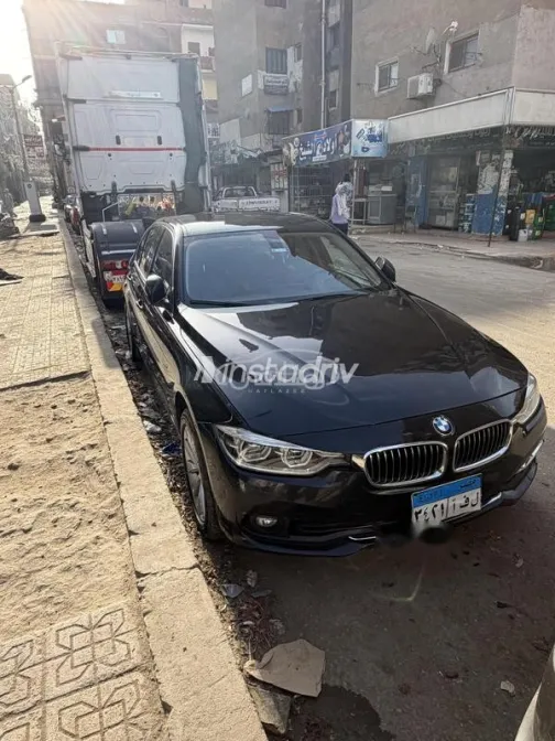 بي ام دبليو 318 2019 أبيض مستعملة للبيع - 1