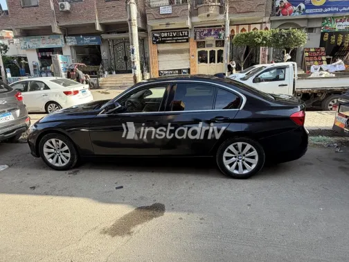 بي ام دبليو 318 2019 أبيض مستعملة للبيع - 3