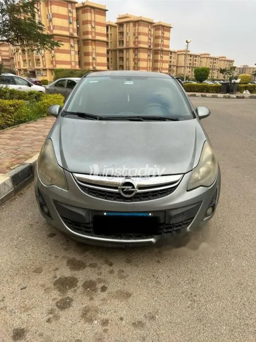 اوبل كورسا 2014 رمادي مستعملة للبيع - 1