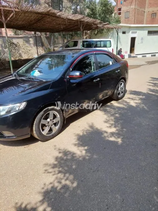 كيا سيراتو 2011 أسود مستعملة للبيع - 1