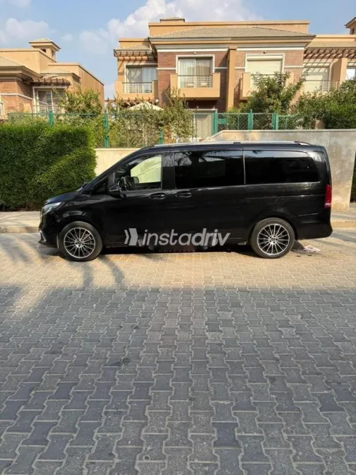 مرسيدس فيانو 2021 أسود مستعملة للبيع - 2