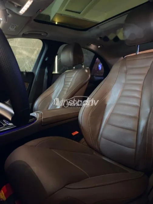 مرسيدس E 180 2018 أسود مستعملة للبيع - 10