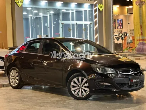 Opel Astra 2016 Brown Used for Sale - 3