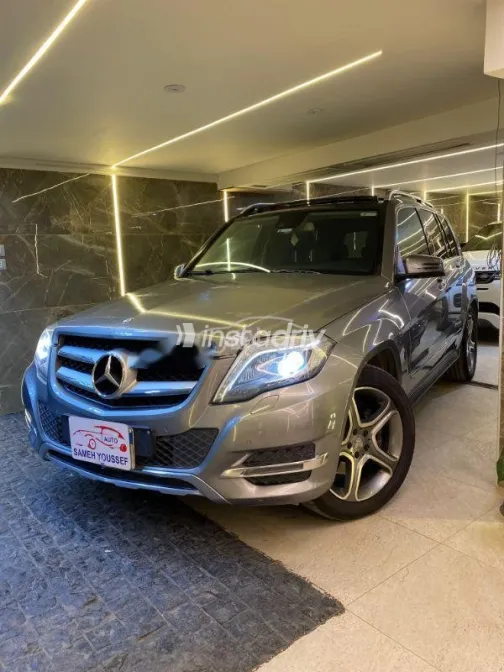مرسيدس GLK 250 2015 فضي مستعملة للبيع - 2