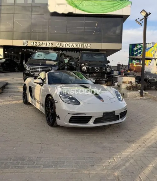 Porsche Boxster 2024 Gray Used for Sale - 4