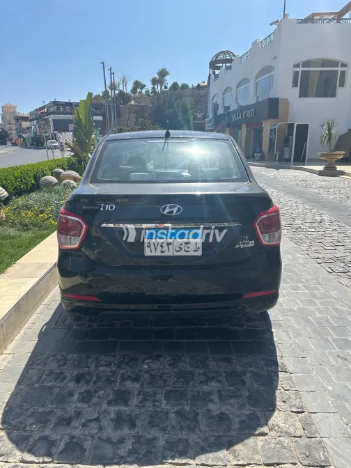 هيونداي جراند i10 2015 أبيض مستعملة للبيع - 2