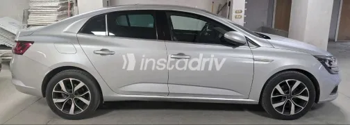 Renault Megane 2018 White Used for Sale - 1