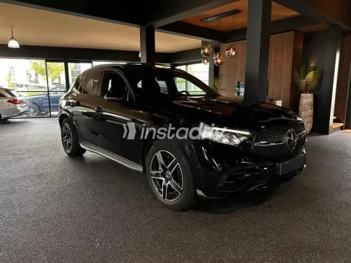مرسيدس GLC 200 2025 أسود مستعملة للبيع - 2