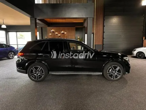 مرسيدس GLC 200 2025 أسود مستعملة للبيع - 5