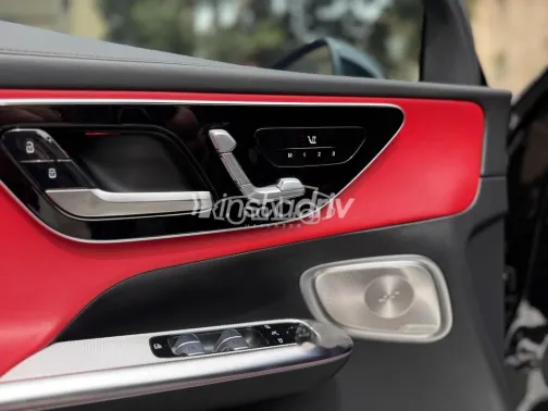 Mercedes GLC 300 2025 Black Used for Sale - 6