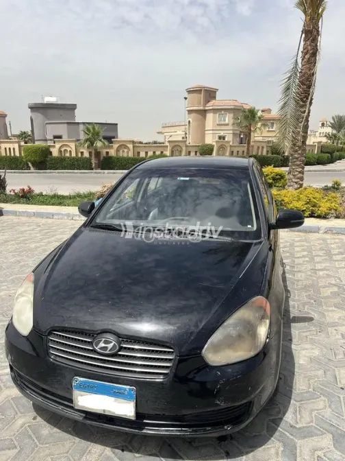 هيونداي اكسنت 2010 أسود مستعملة للبيع - 1