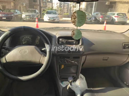 تويوتا كورولا 1999 أبيض مستعملة للبيع - 3