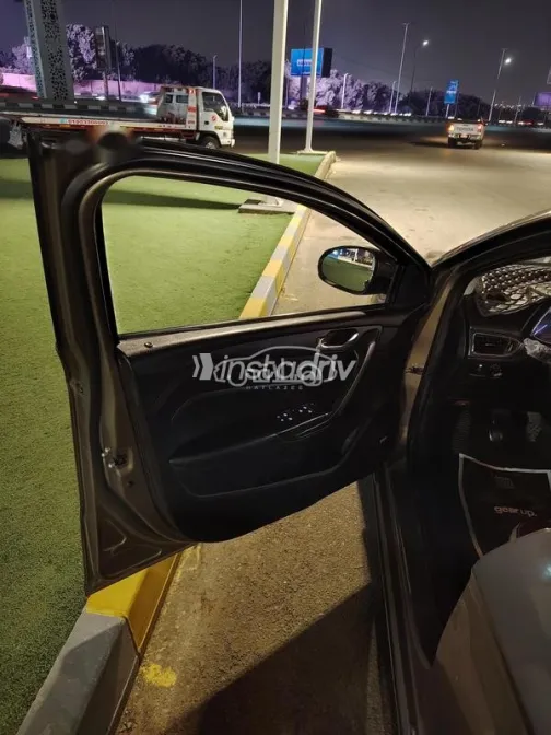 شيرى اريزو 5 2021 أبيض مستعملة للبيع - 10