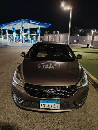 شيرى اريزو 5 2021 أبيض مستعملة للبيع