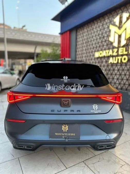 كوبرا ليون 2024 أزرق غامق مستعملة للبيع - 5