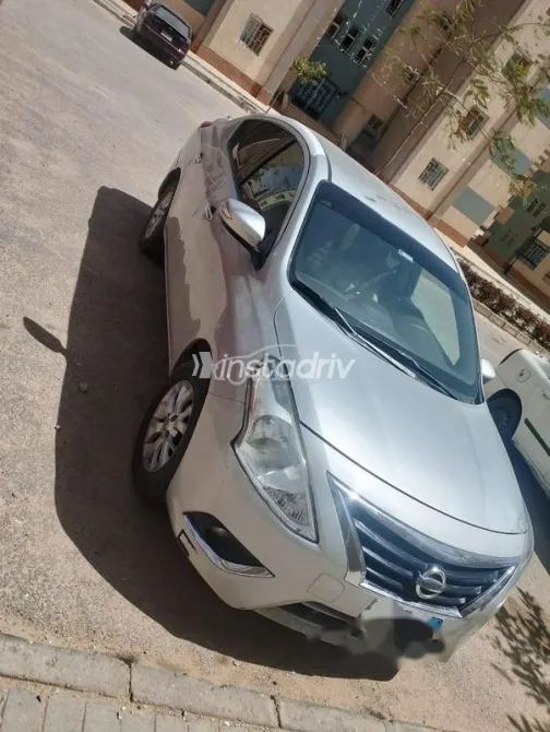نيسان صنى 2021 أبيض مستعملة للبيع - 1
