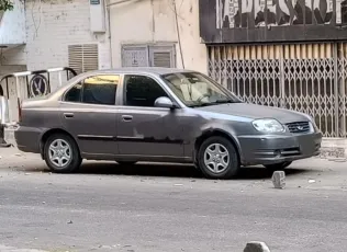 هيونداي فيرنا 2011 رمادي غامق مستعملة للبيع