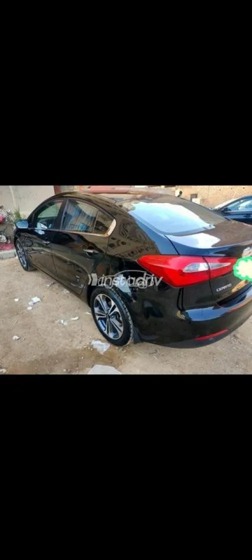 Hyundai Avante 2014 Black Used for Sale - 3