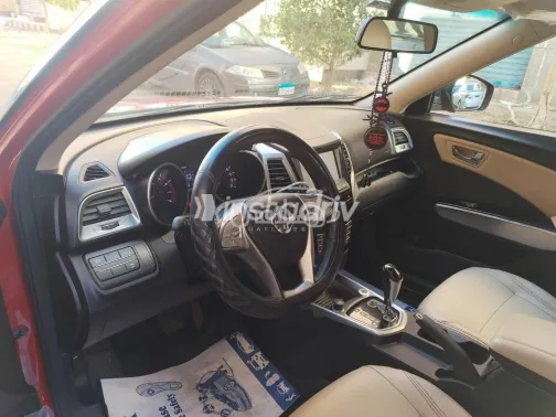 Hyundai Avante 2014 Black Used for Sale - 6