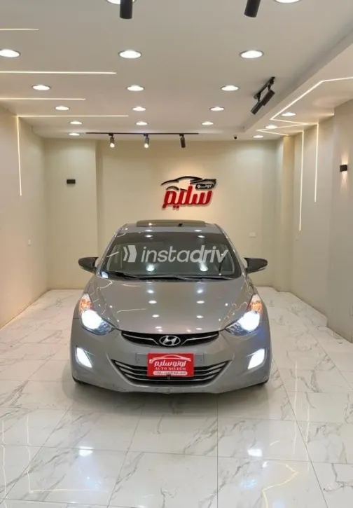 Hyundai Avante 2014 Black Used for Sale - 10