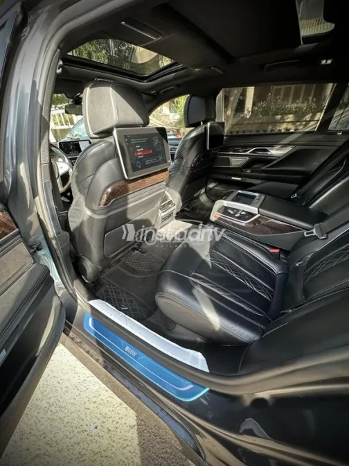 BMW 740 2018 Gray Used for Sale - 4