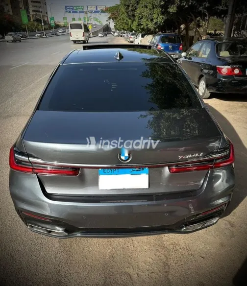 BMW 740 2018 Gray Used for Sale - 9