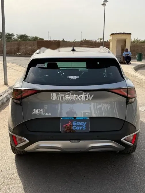 كيا سبورتاج 2025 رمادي مستعملة للبيع - 2