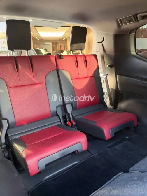 Toyota Land Cruiser 2024 White Used for Sale - 4