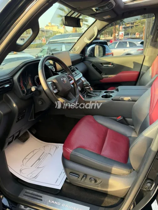 Toyota Land Cruiser 2024 White Used for Sale - 7