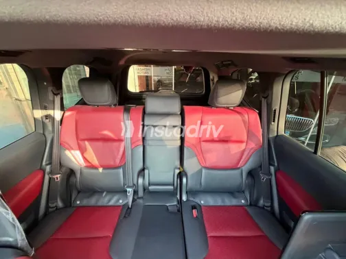 Toyota Land Cruiser 2024 White Used for Sale - 8