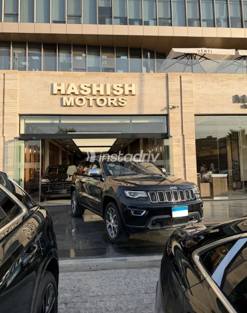 جيب جراند شيروكي 2022 أبيض مستعملة للبيع - 1