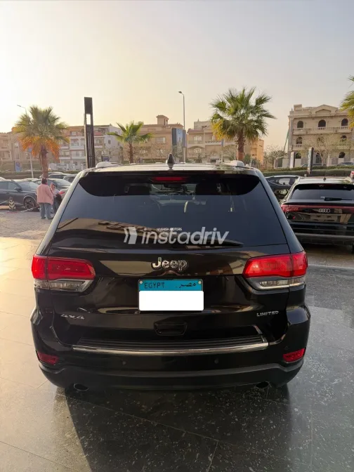 جيب جراند شيروكي 2022 أبيض مستعملة للبيع - 2