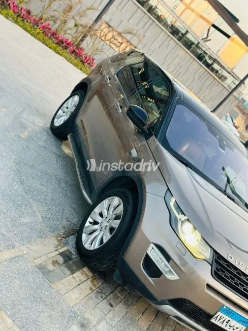 لاند روفر ديسكفرى سبورت 2015 بني مستعملة للبيع - 3