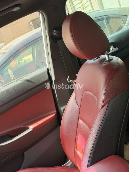 هيونداي توسان 2021 أبيض مستعملة للبيع - 3