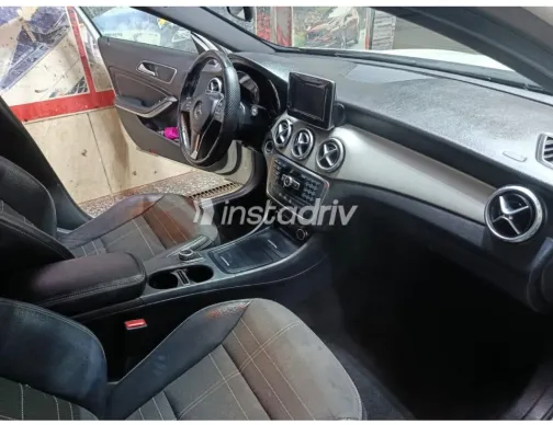Mercedes GLA 200 2015 White Used for Sale - 2