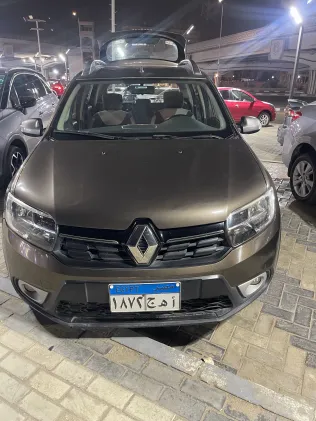 رينو سانديرو  ( ستيب  واى ) 2018 أبيض مستعملة للبيع