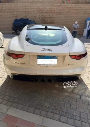 جاكوار ف تيب 2018 أبيض مستعملة للبيع