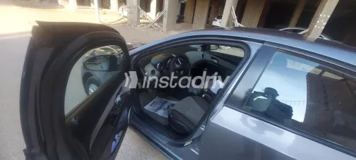 شيفروليه كروز 2015 رمادي مستعملة للبيع - 2