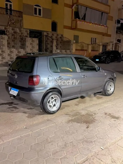 Volkswagen Polo 2001 Gray Used for Sale - 1