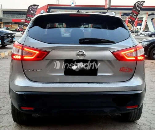 نيسان قشقاي 2017 فضي مستعملة للبيع - 5