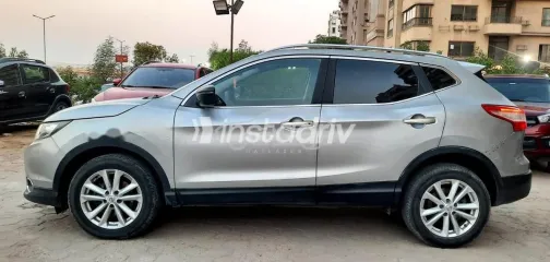 نيسان قشقاي 2017 فضي مستعملة للبيع - 7