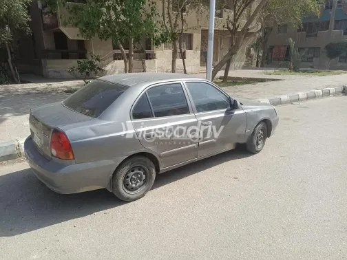 Hyundai Verna 2016 White Used for Sale - 4